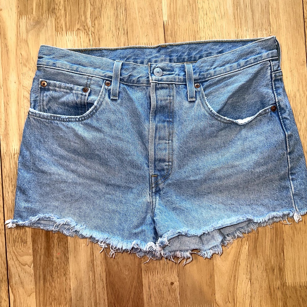 Levi's 501 High Rise Womens Mom Shorts